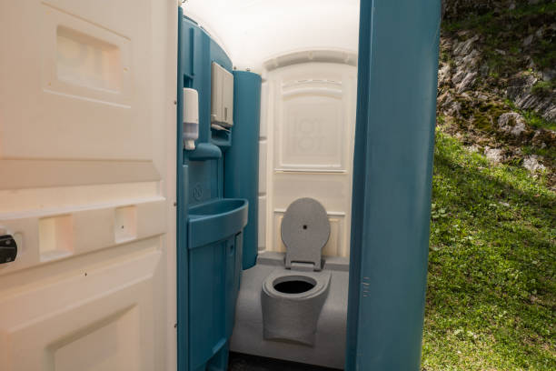 Types of Portable Toilets We Offer in Stone Ridge, NY